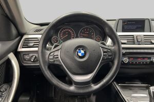 BMW 3-SARJA esikatselu 27