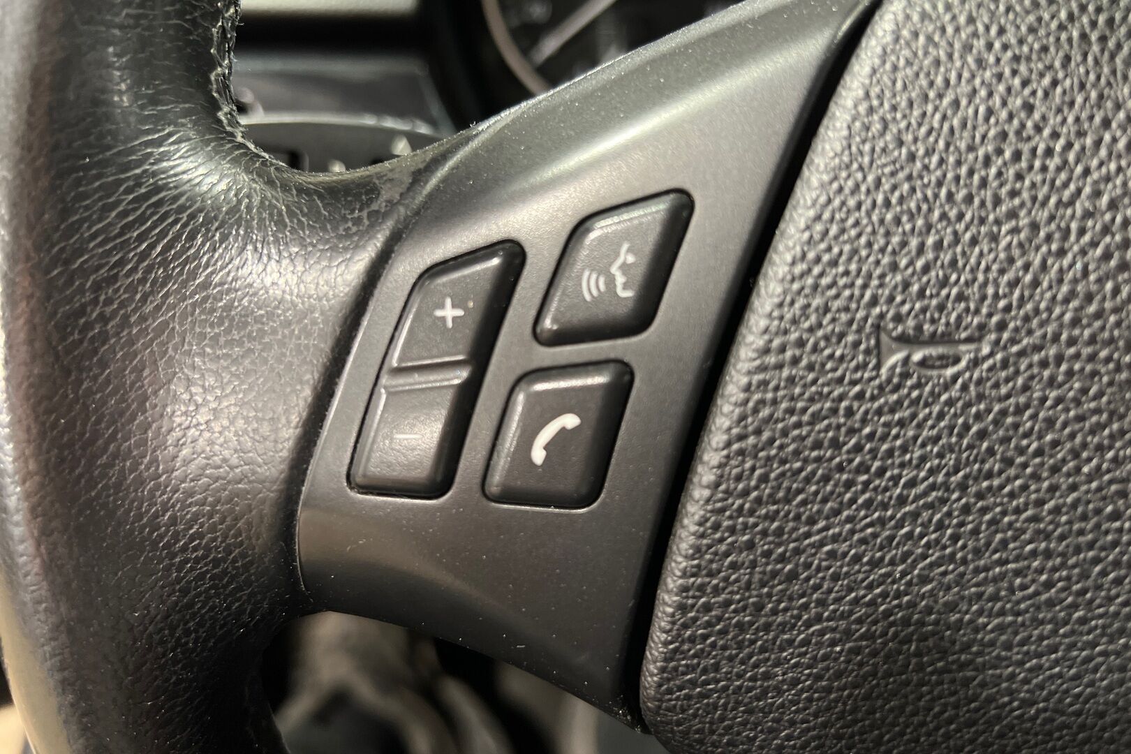 BMW 3-sarja iso kuva 12
