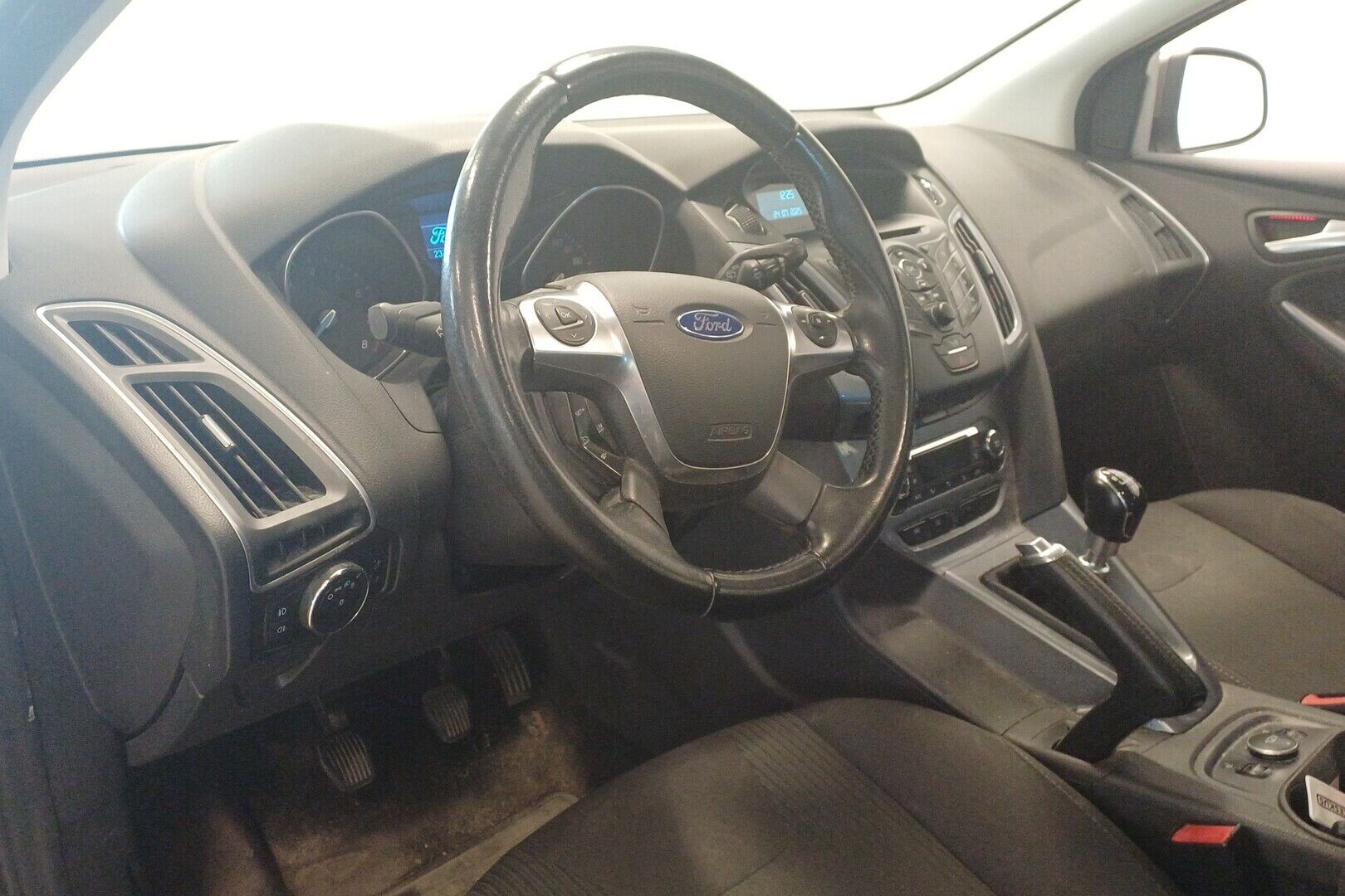 Ford Focus iso kuva 1