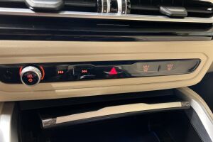 BMW i4 esikatselu 15