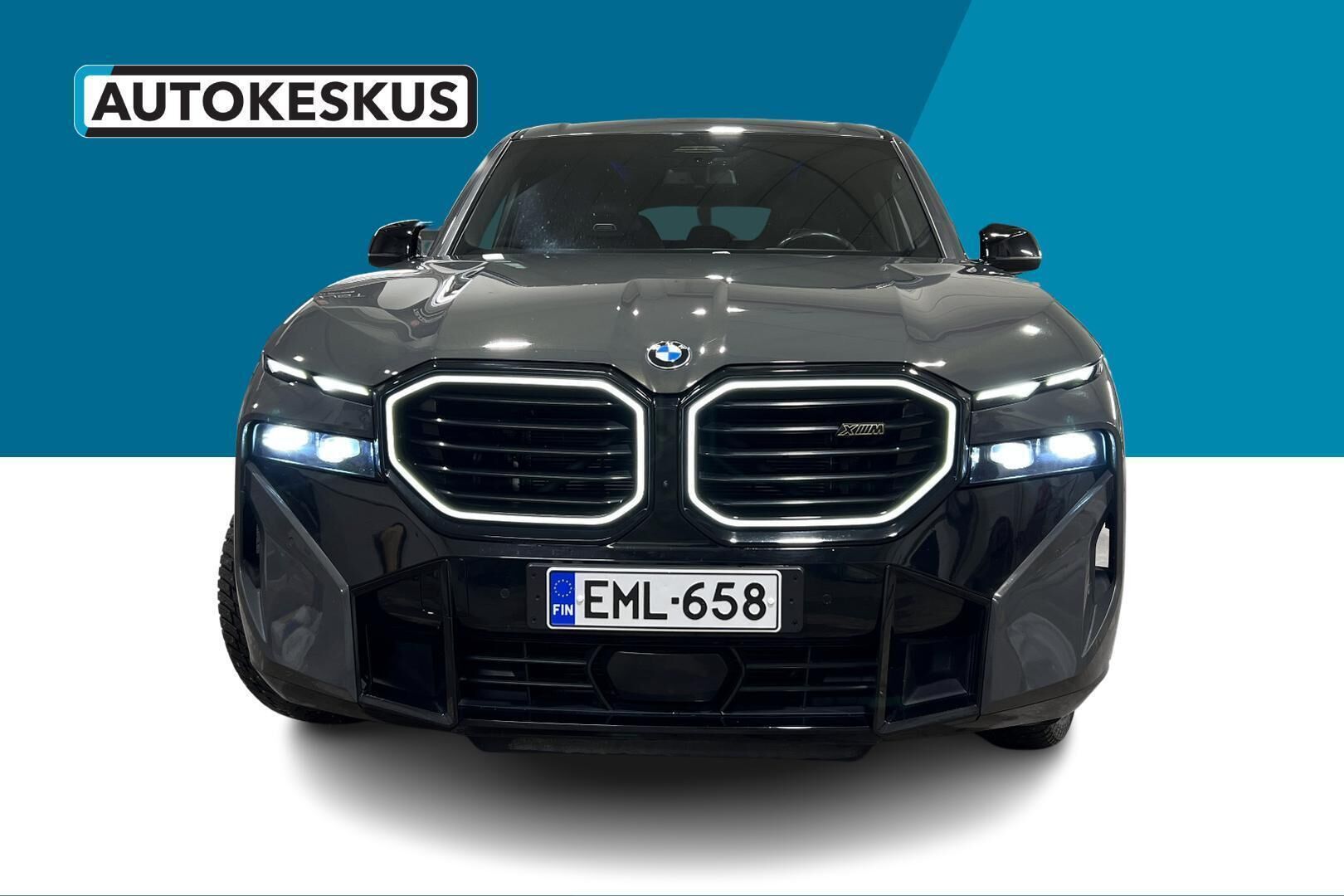 BMW XM iso kuva 1