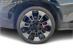 BMW XM esikatselu 11