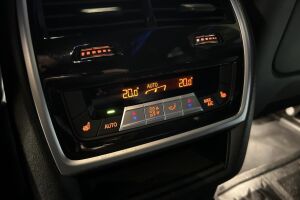 BMW XM esikatselu 12