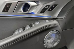 BMW XM esikatselu 13