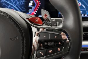 BMW XM esikatselu 17