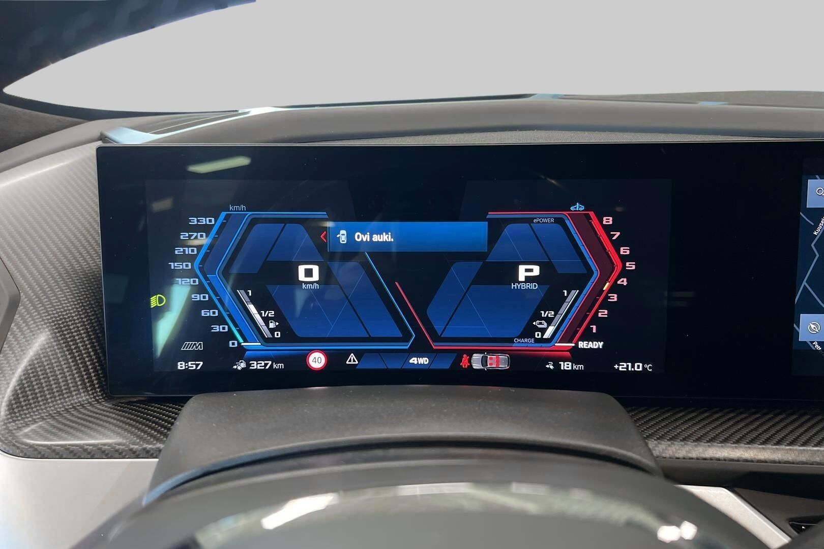 BMW XM iso kuva 24