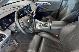 BMW XM esikatselu 8