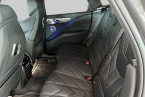 BMW XM esikatselu 9