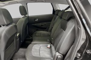 Nissan Qashqai+2 esikatselu 24