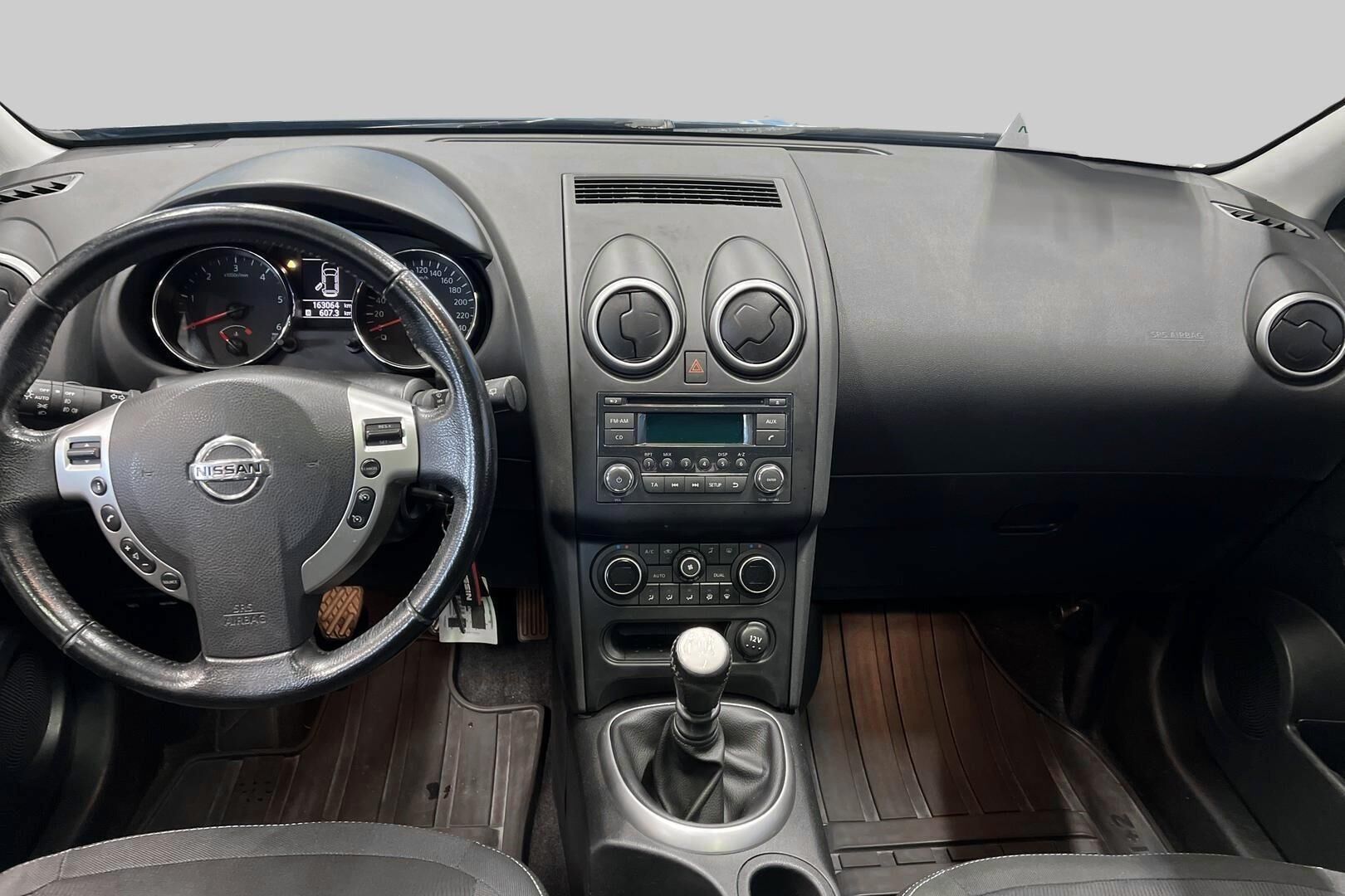 Nissan Qashqai+2 iso kuva 10