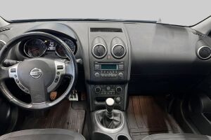 Nissan Qashqai+2 esikatselu 10