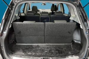 Nissan Qashqai+2 esikatselu 11