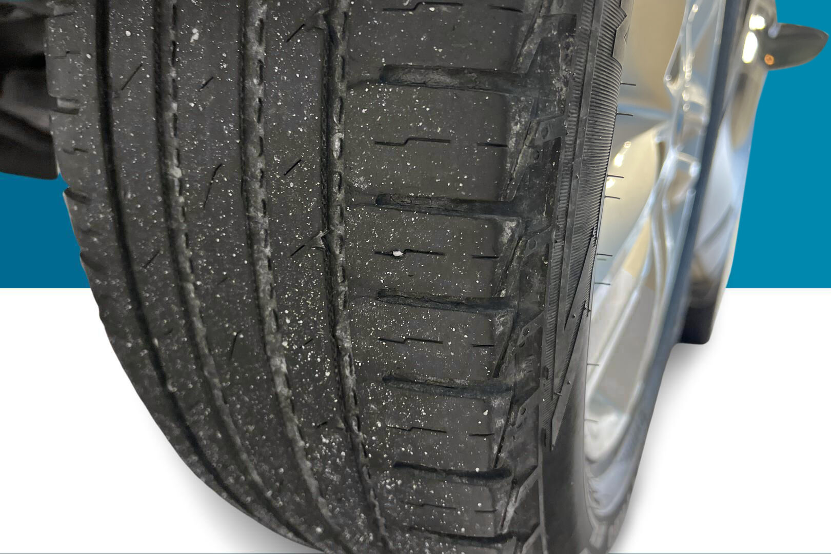 Nissan Qashqai+2 iso kuva 13