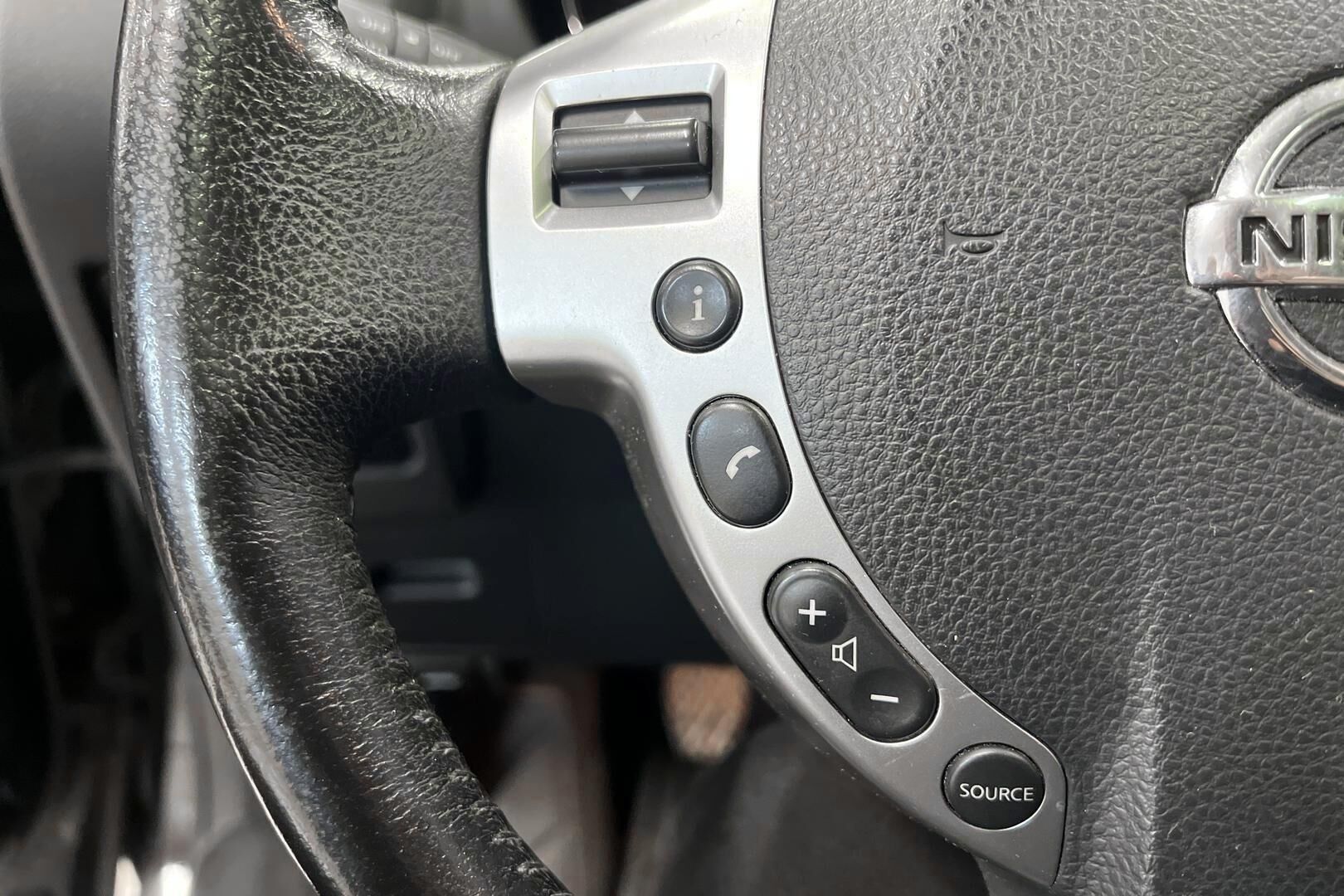 Nissan Qashqai+2 iso kuva 18