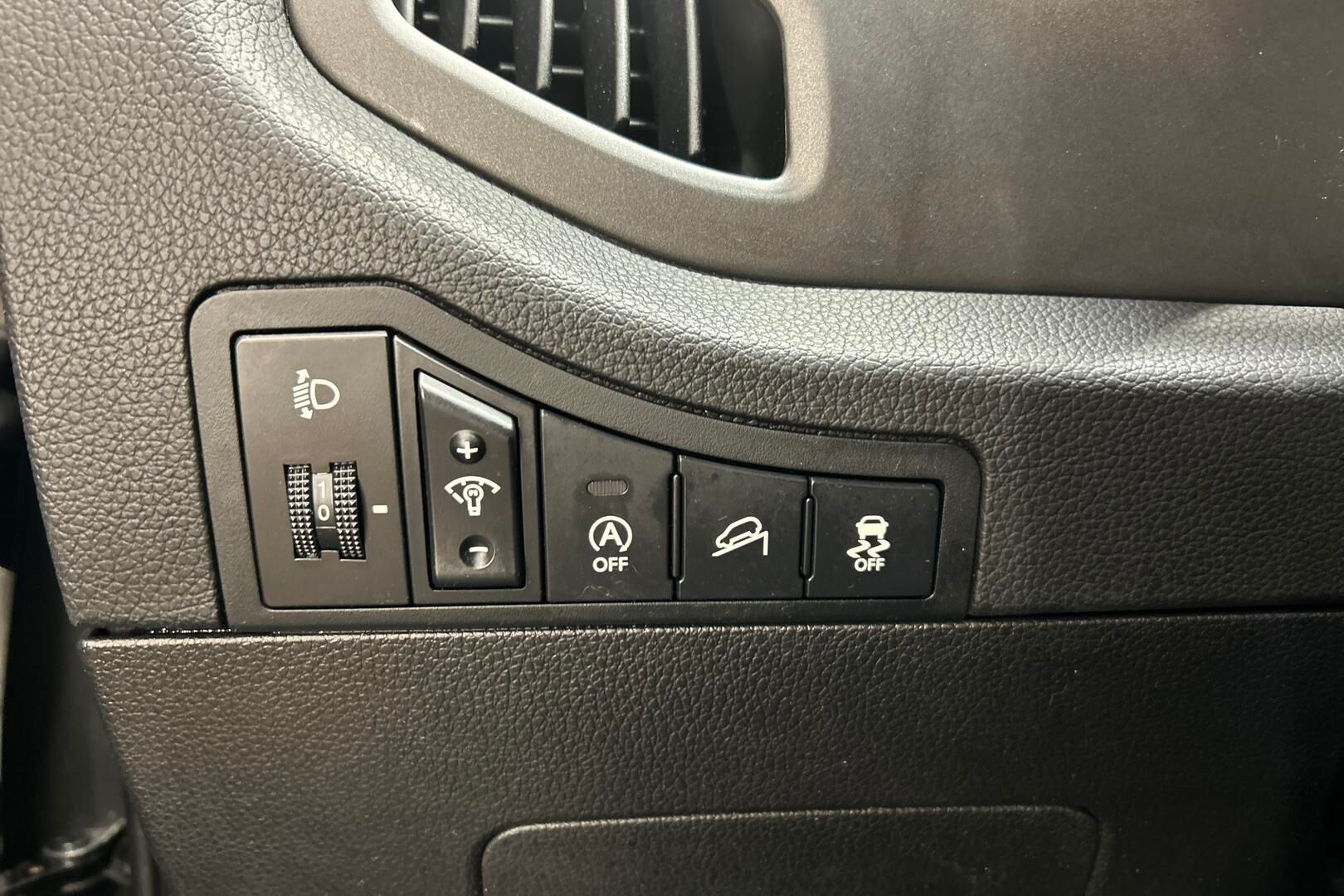 Kia Sportage iso kuva 20