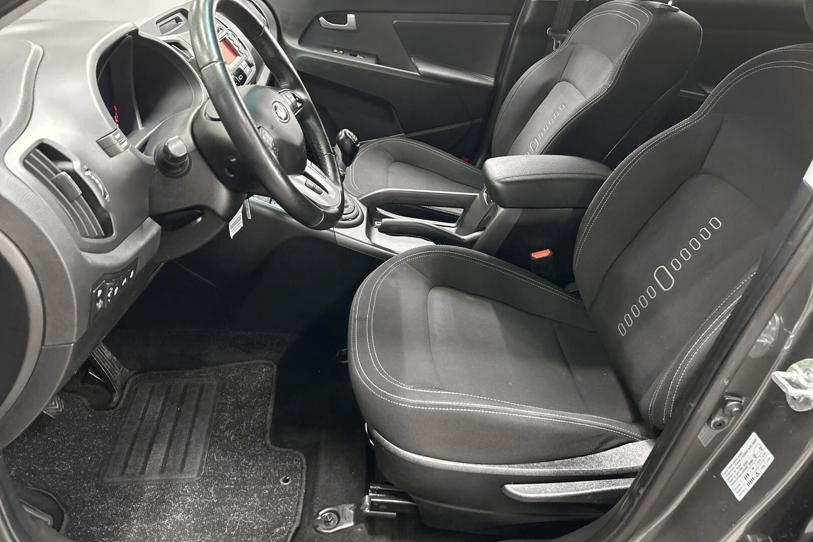 Kia Sportage iso kuva 9