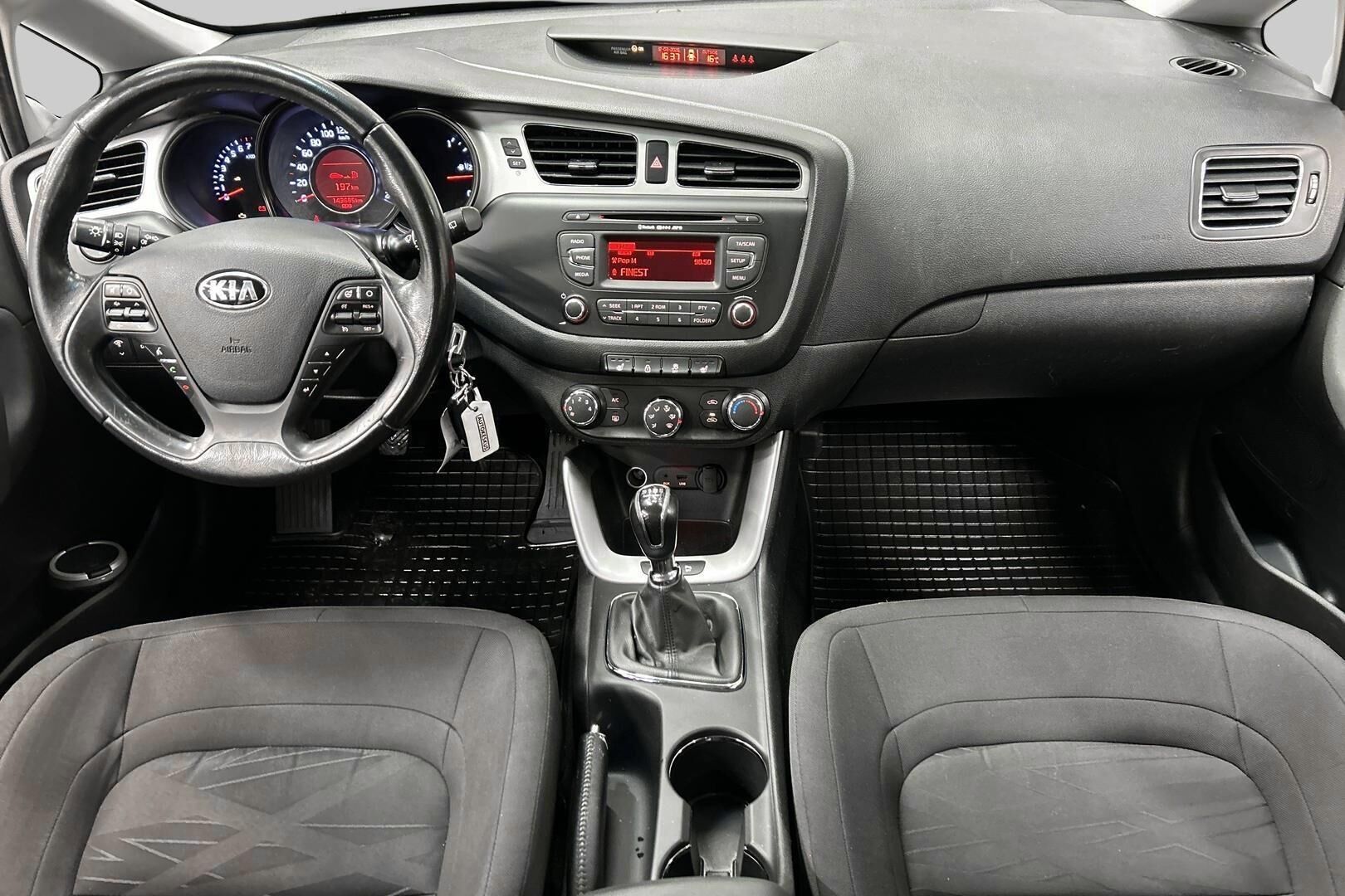 Kia cee'd iso kuva 11