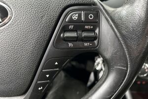 Kia cee'd esikatselu 17