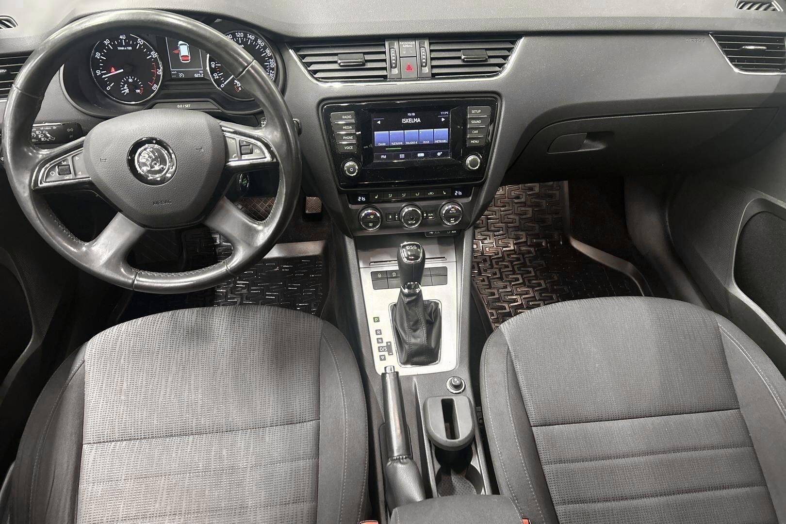 Skoda Octavia iso kuva 7