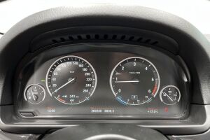 BMW 5-SARJA esikatselu 14