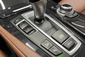BMW 5-SARJA esikatselu 23