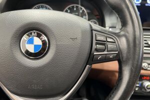 BMW 5-SARJA esikatselu 26