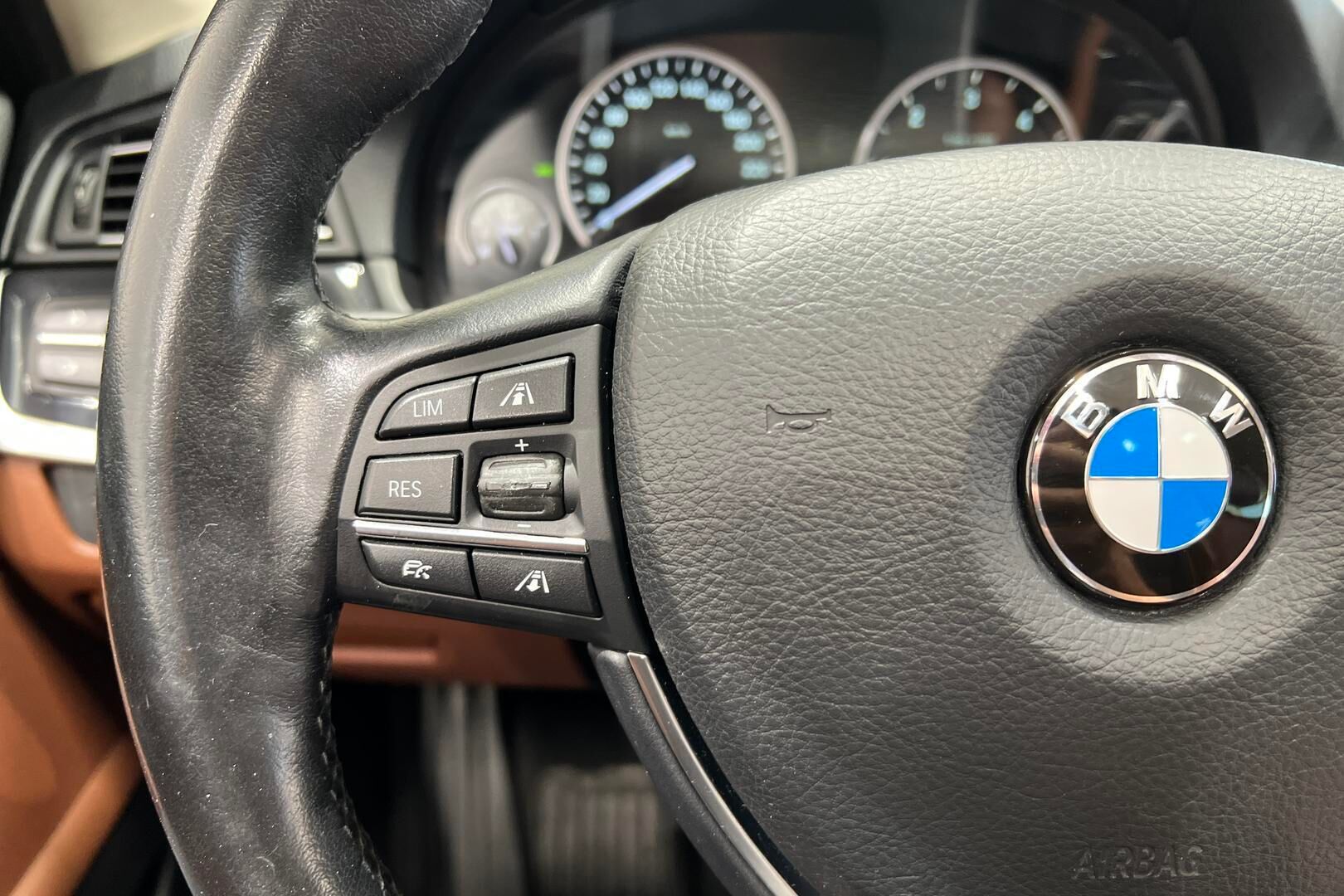 BMW 5-SARJA iso kuva 27