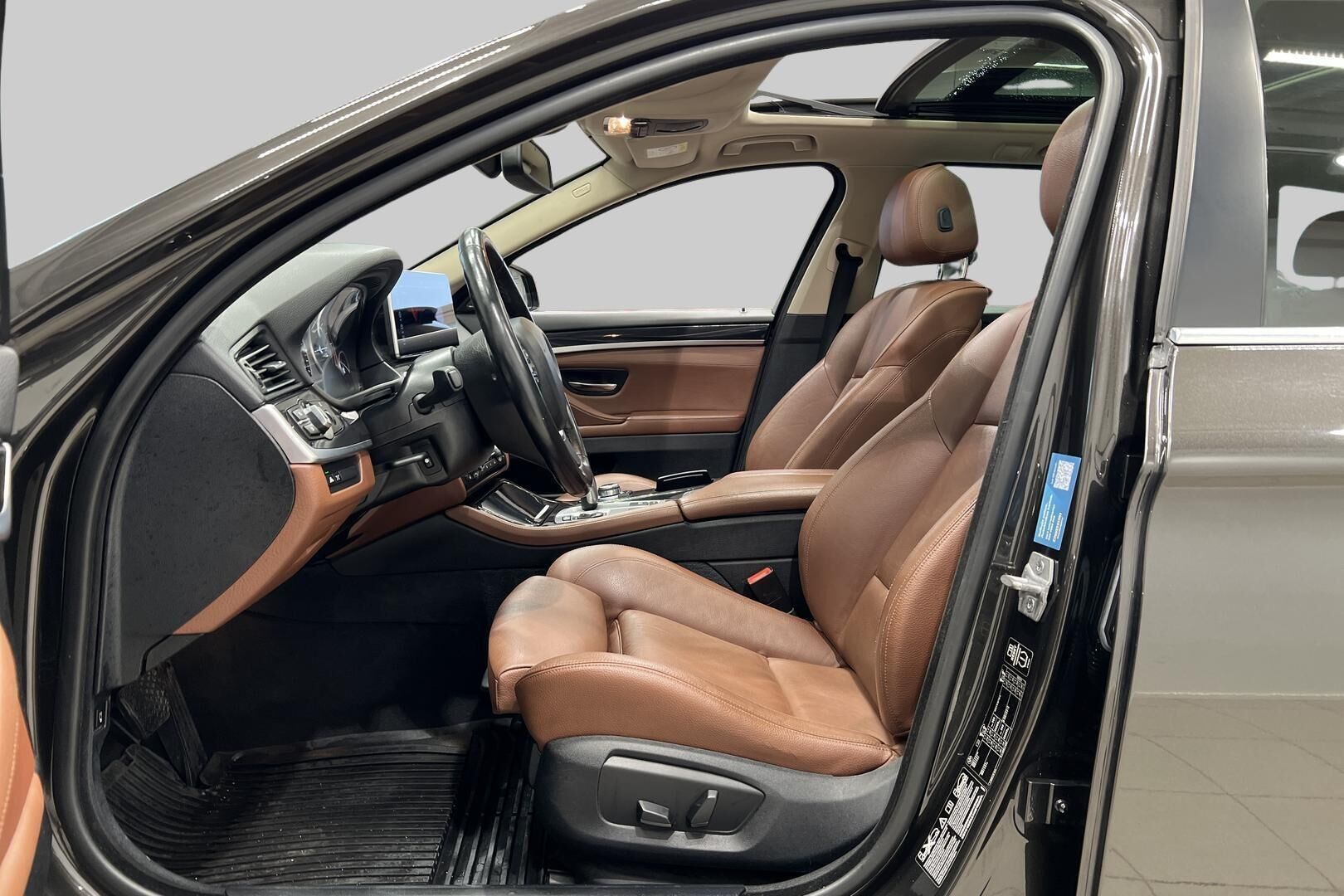 BMW 5-SARJA iso kuva 9