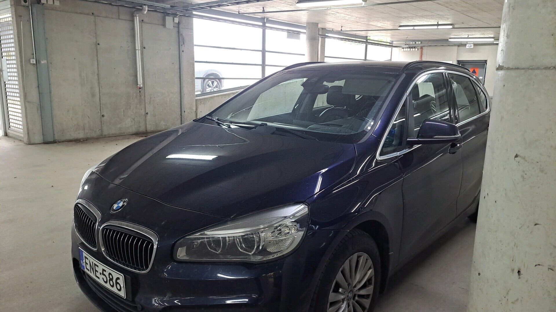 BMW 2-SARJA iso kuva 0