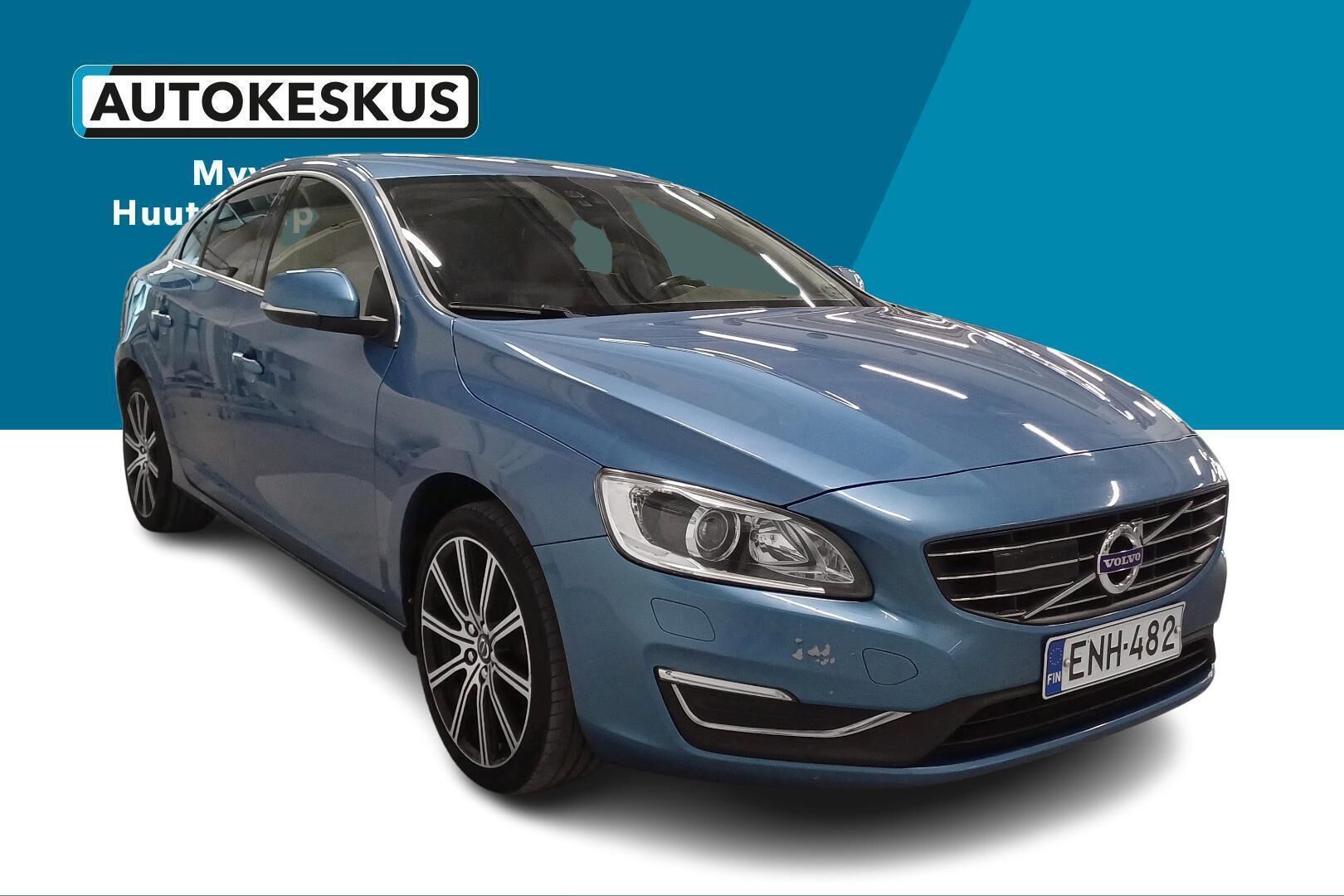 Volvo S60 iso kuva 2
