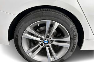 BMW 3-SARJA esikatselu 13