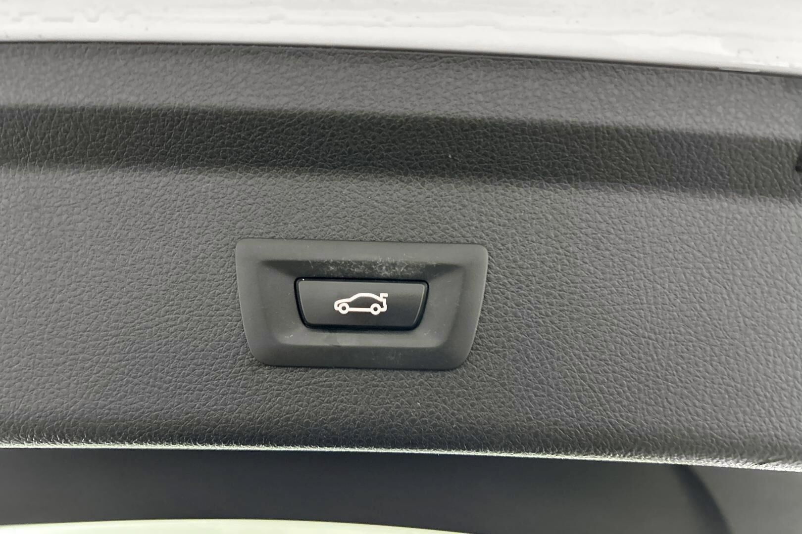 BMW 3-SARJA iso kuva 14