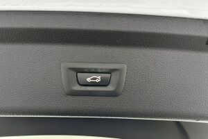 BMW 3-SARJA esikatselu 14