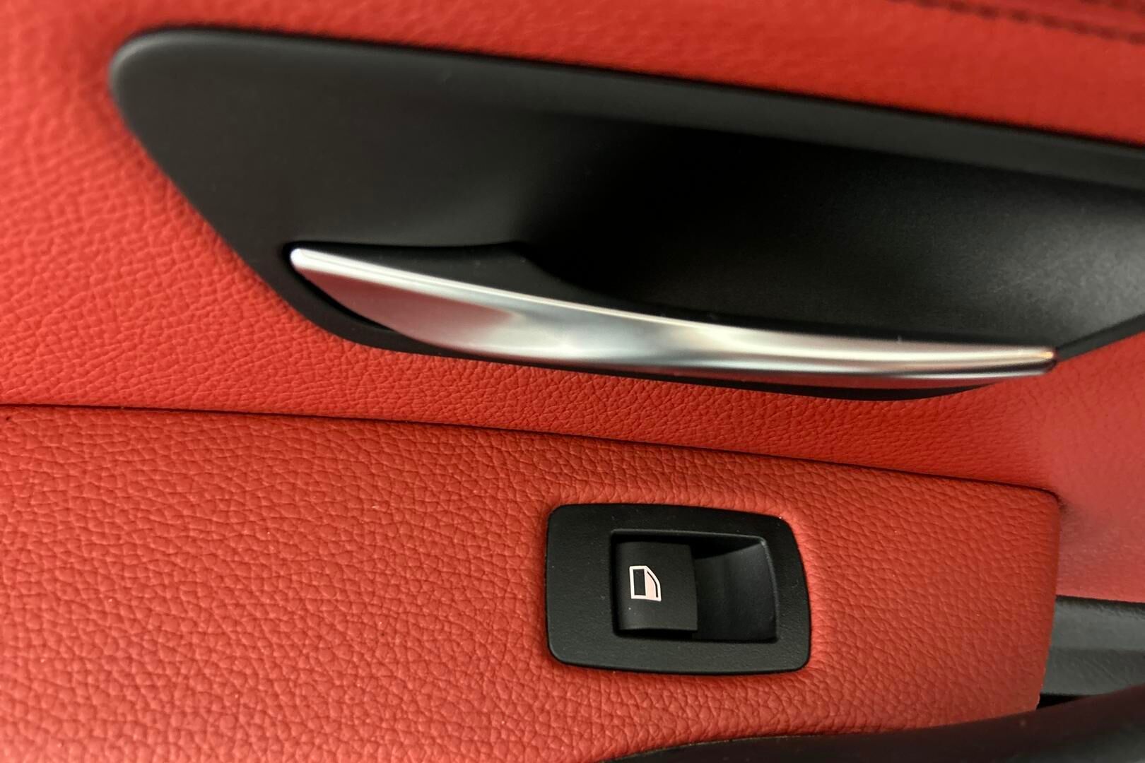 BMW 3-SARJA iso kuva 15