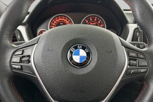 BMW 3-SARJA esikatselu 21