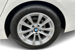 BMW 3-SARJA esikatselu 22