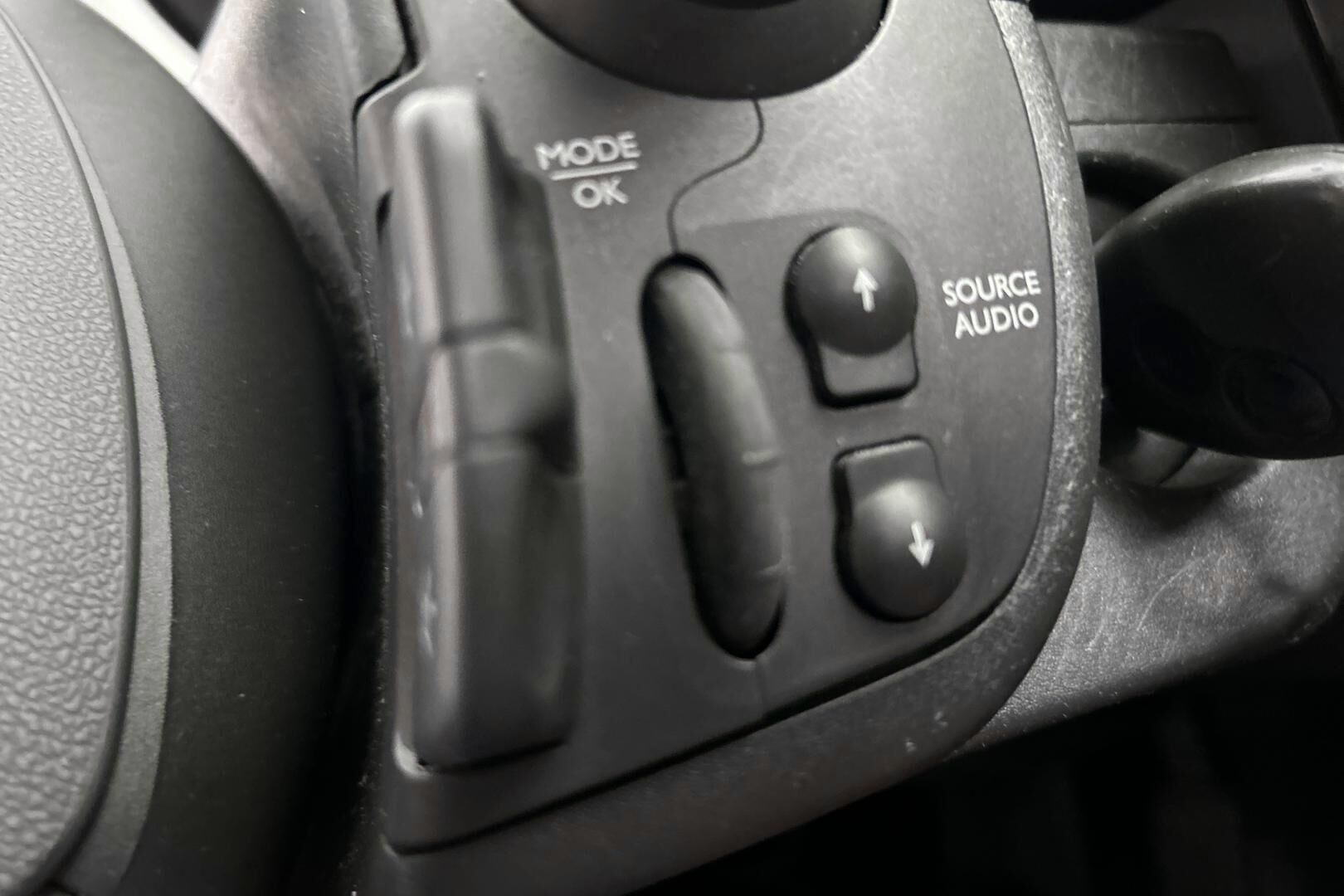 Renault Kangoo iso kuva 19