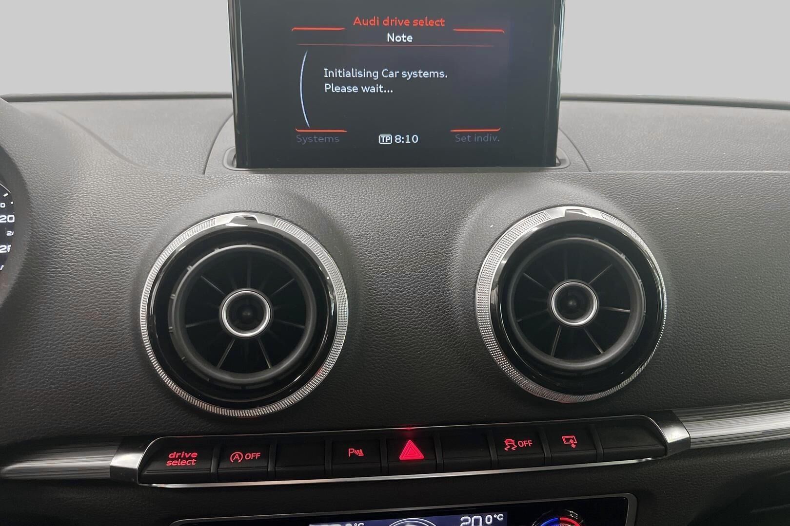 Audi A3 iso kuva 13