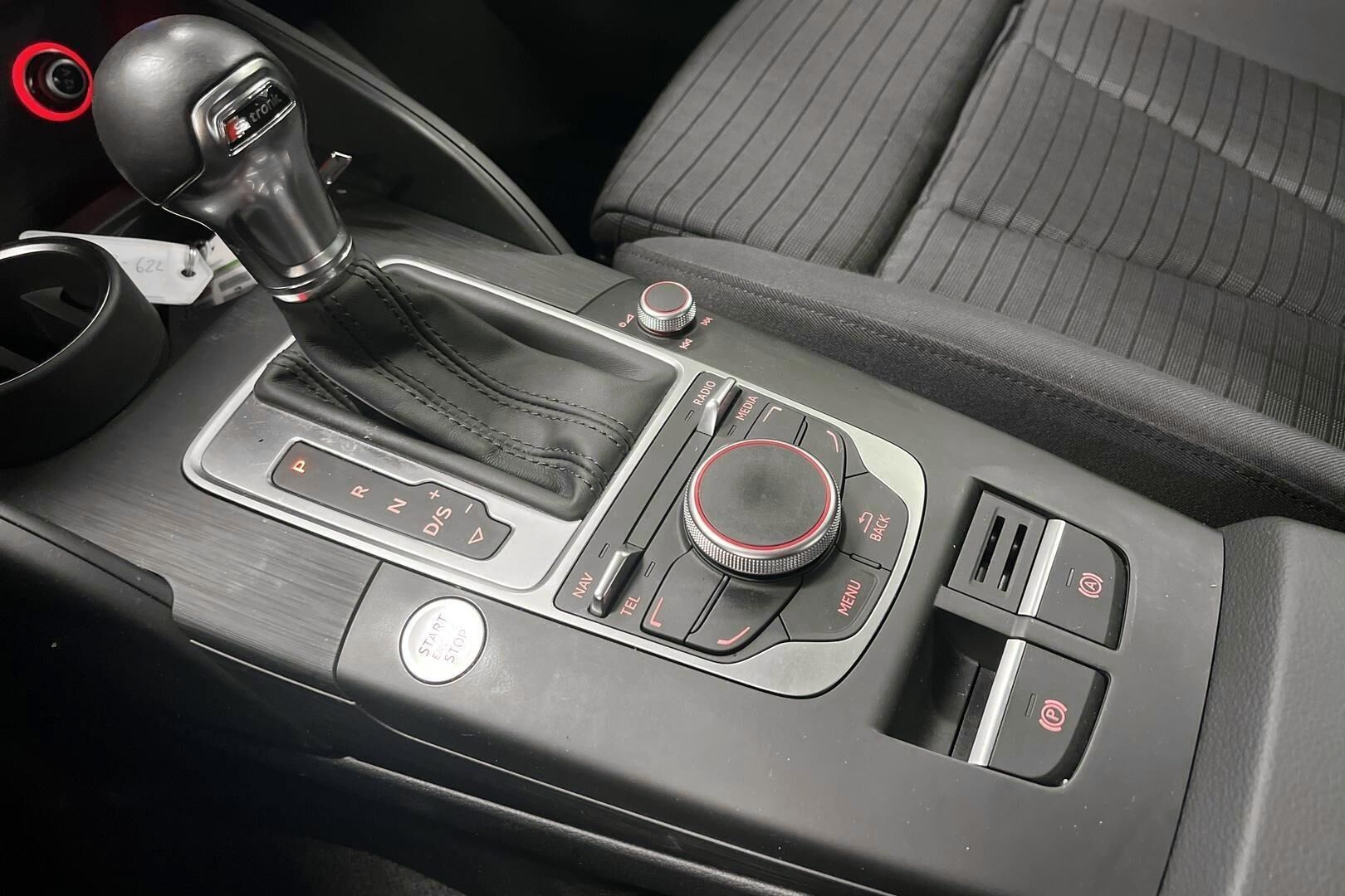 Audi A3 iso kuva 14