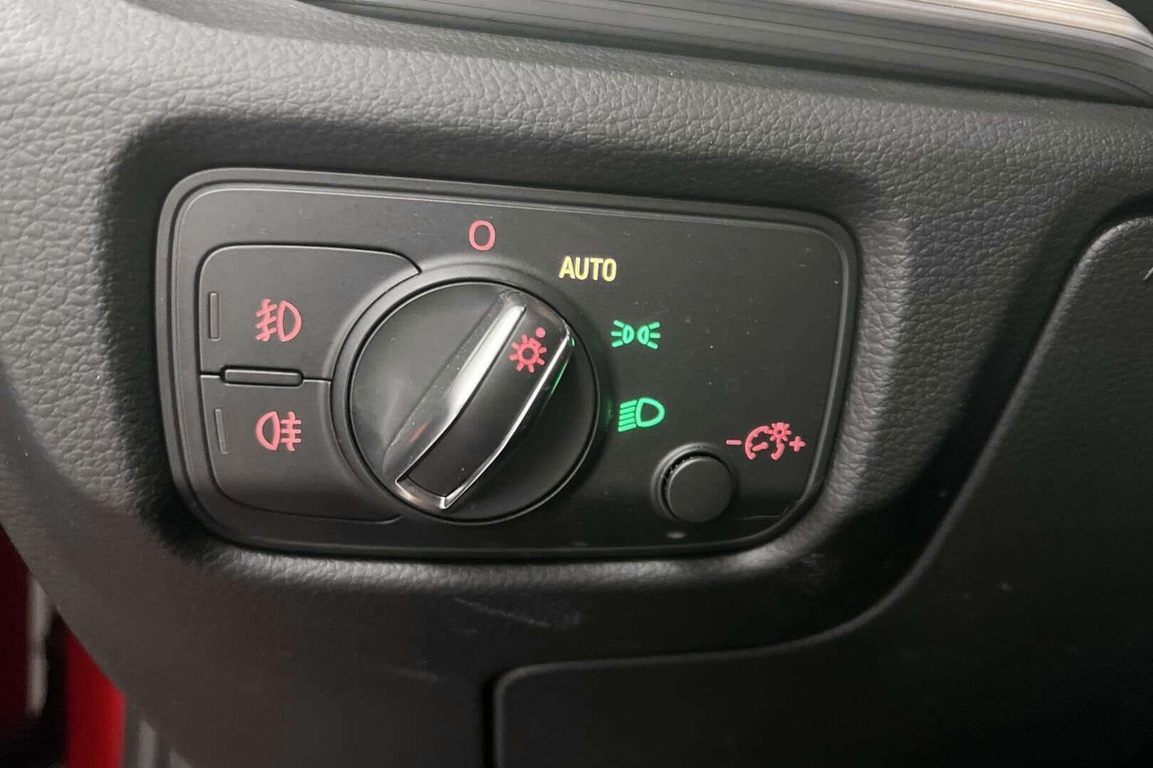 Audi A3 iso kuva 17