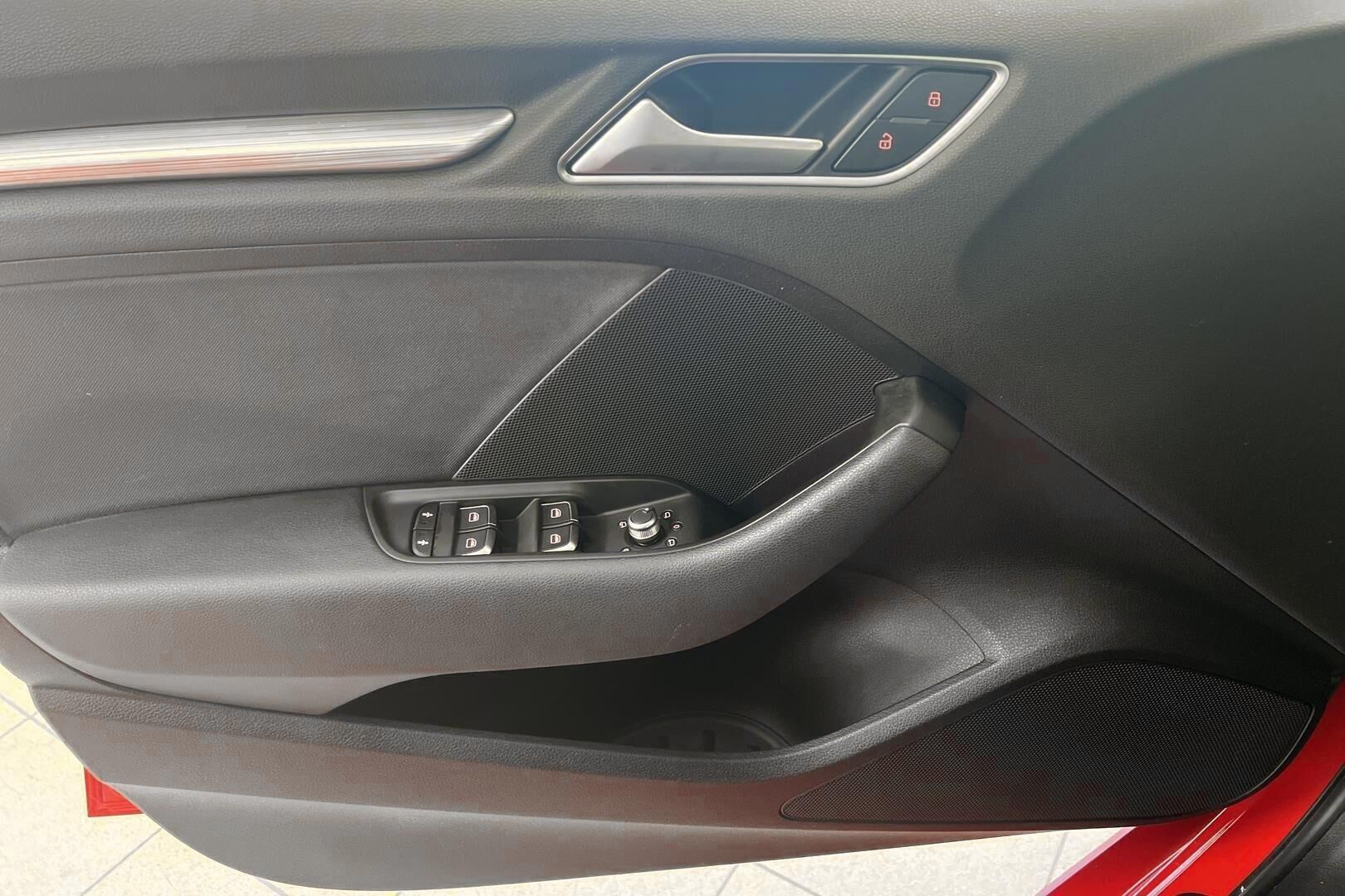 Audi A3 iso kuva 18
