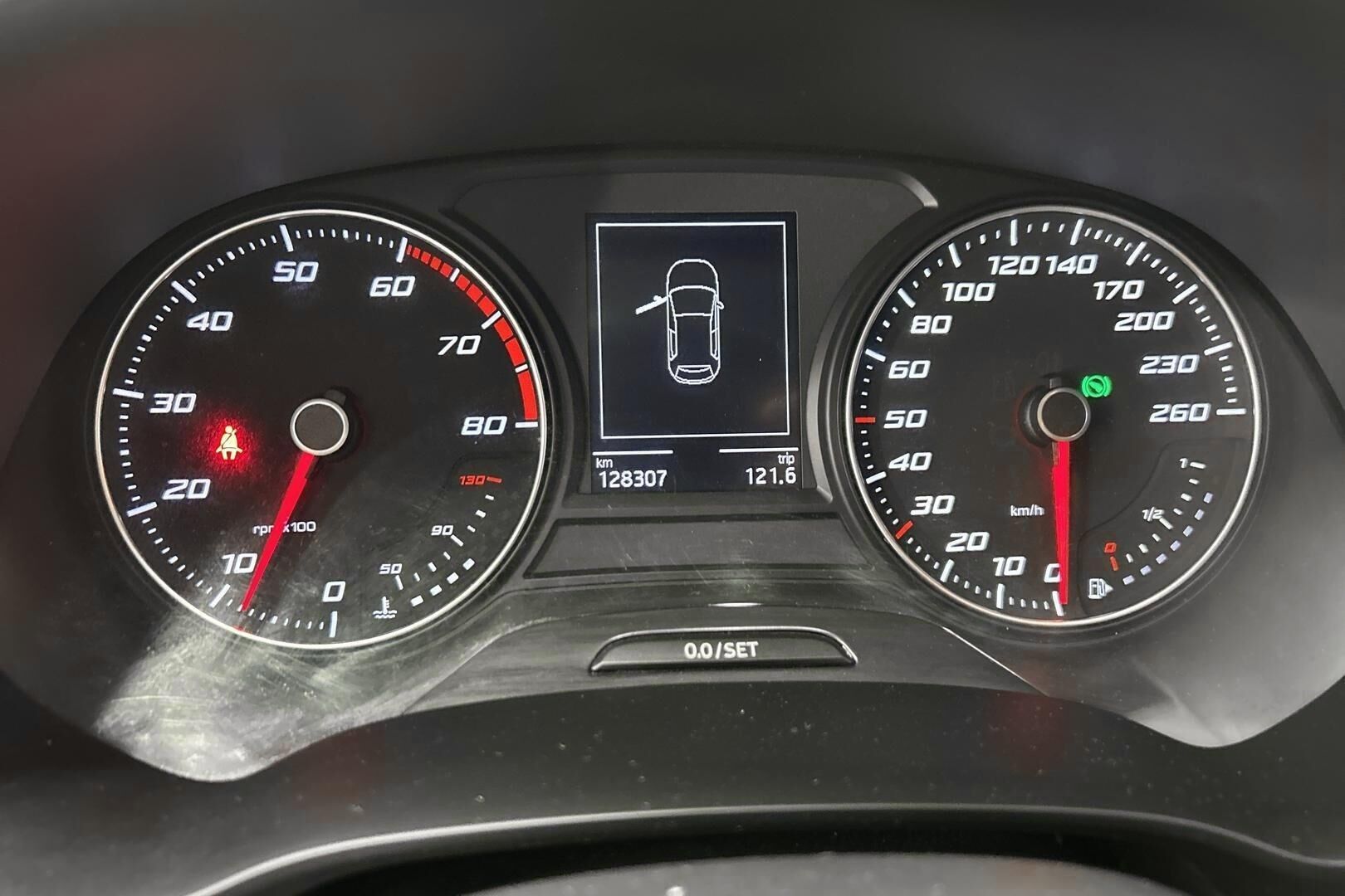 Seat Leon iso kuva 17