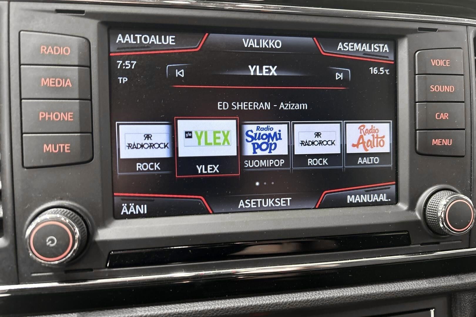 Seat Leon iso kuva 19