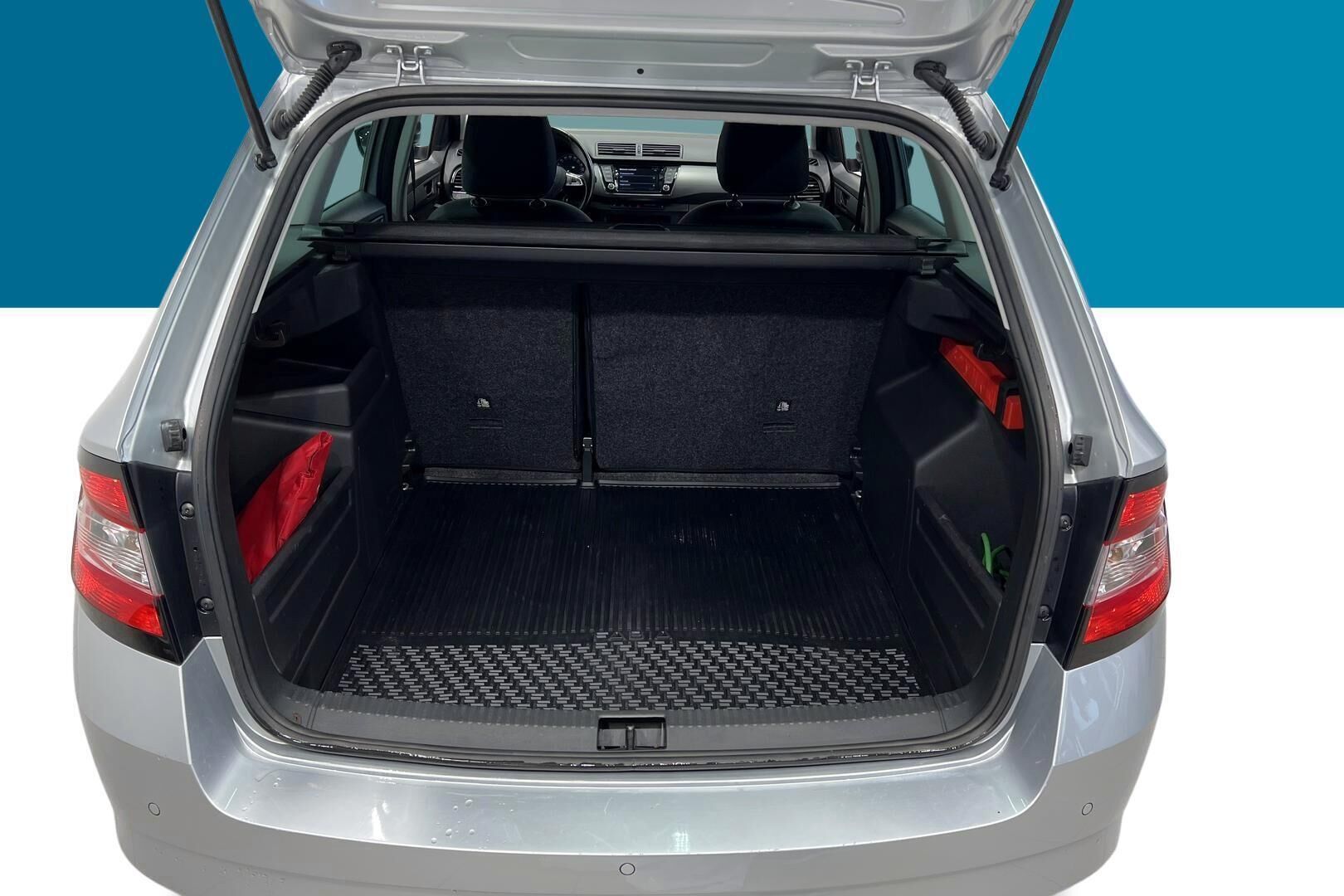 Skoda Fabia iso kuva 12