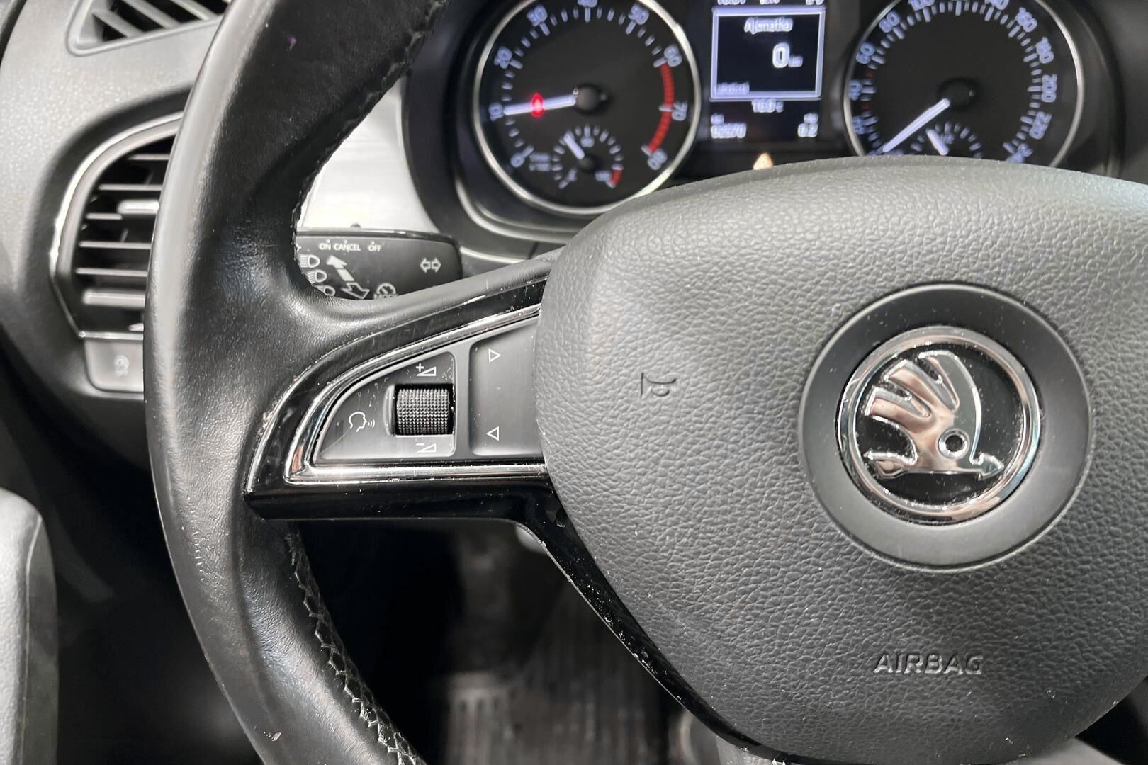 Skoda Fabia iso kuva 20