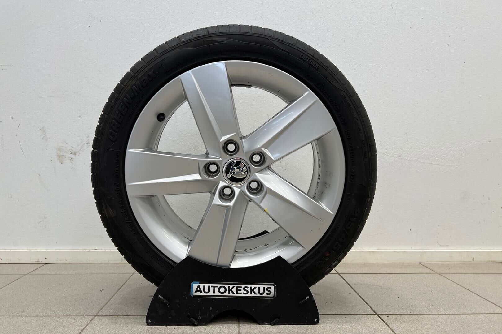 Skoda Fabia iso kuva 24