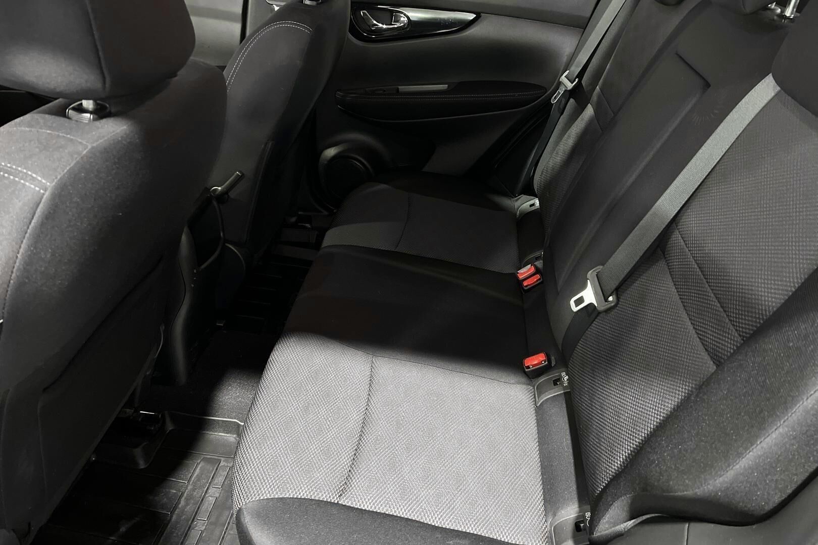 Nissan Qashqai iso kuva 9
