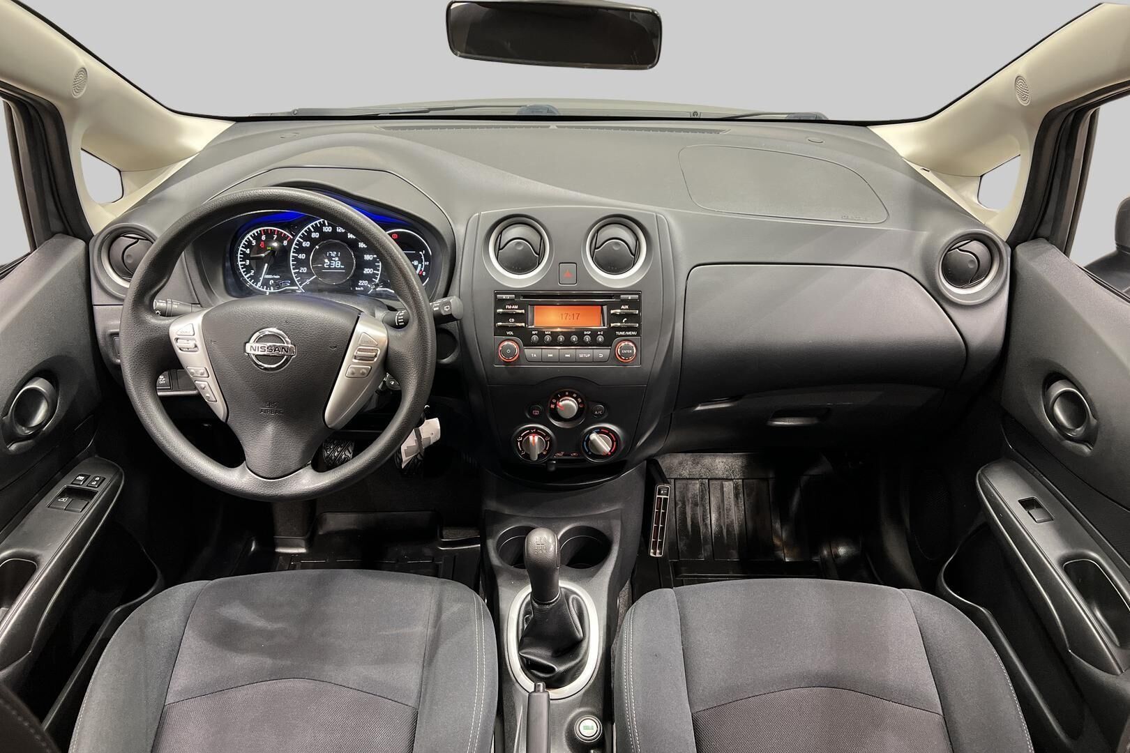 Nissan Note iso kuva 24