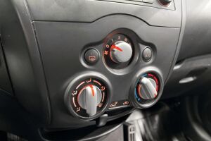 Nissan Note esikatselu 25