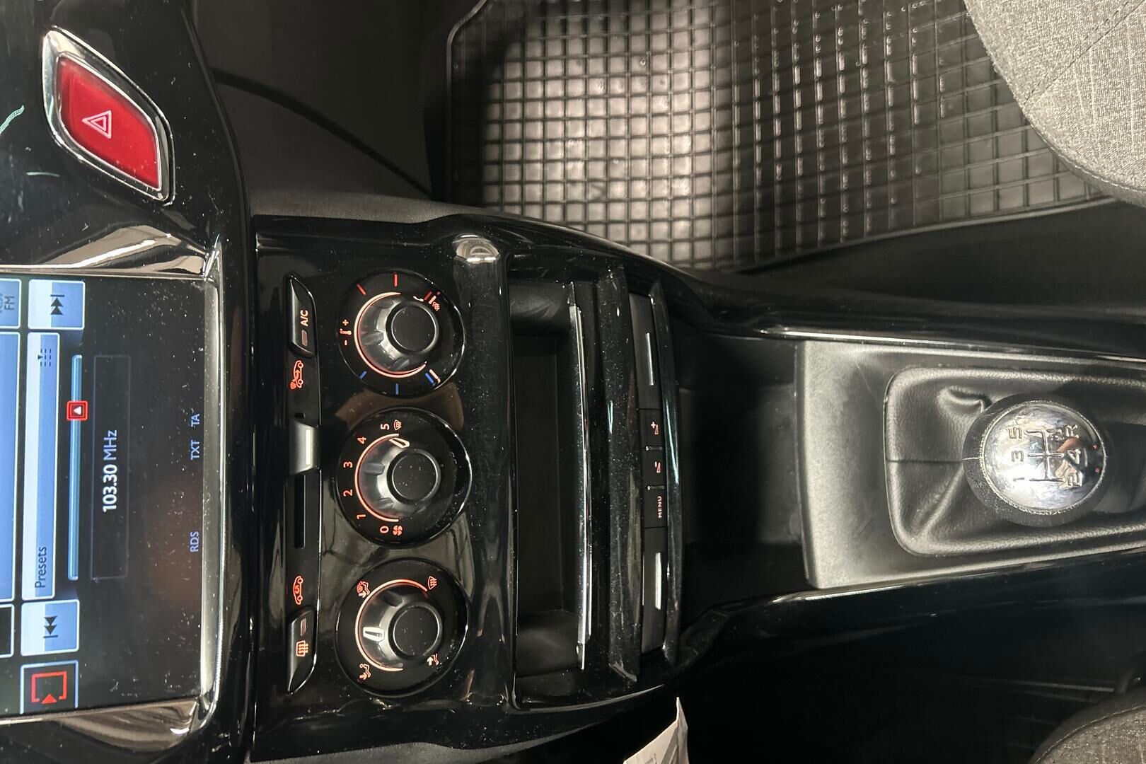 Citroen C3 iso kuva 16